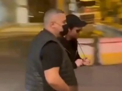 Павел Дуров покидает суд в Париже, 28.08.24. Скрин видео РИА Новости