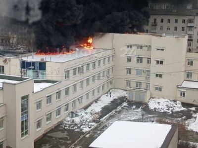 Пожар в Центральной городской больнице №3 Екатеринбурга. Фото: Инфо24